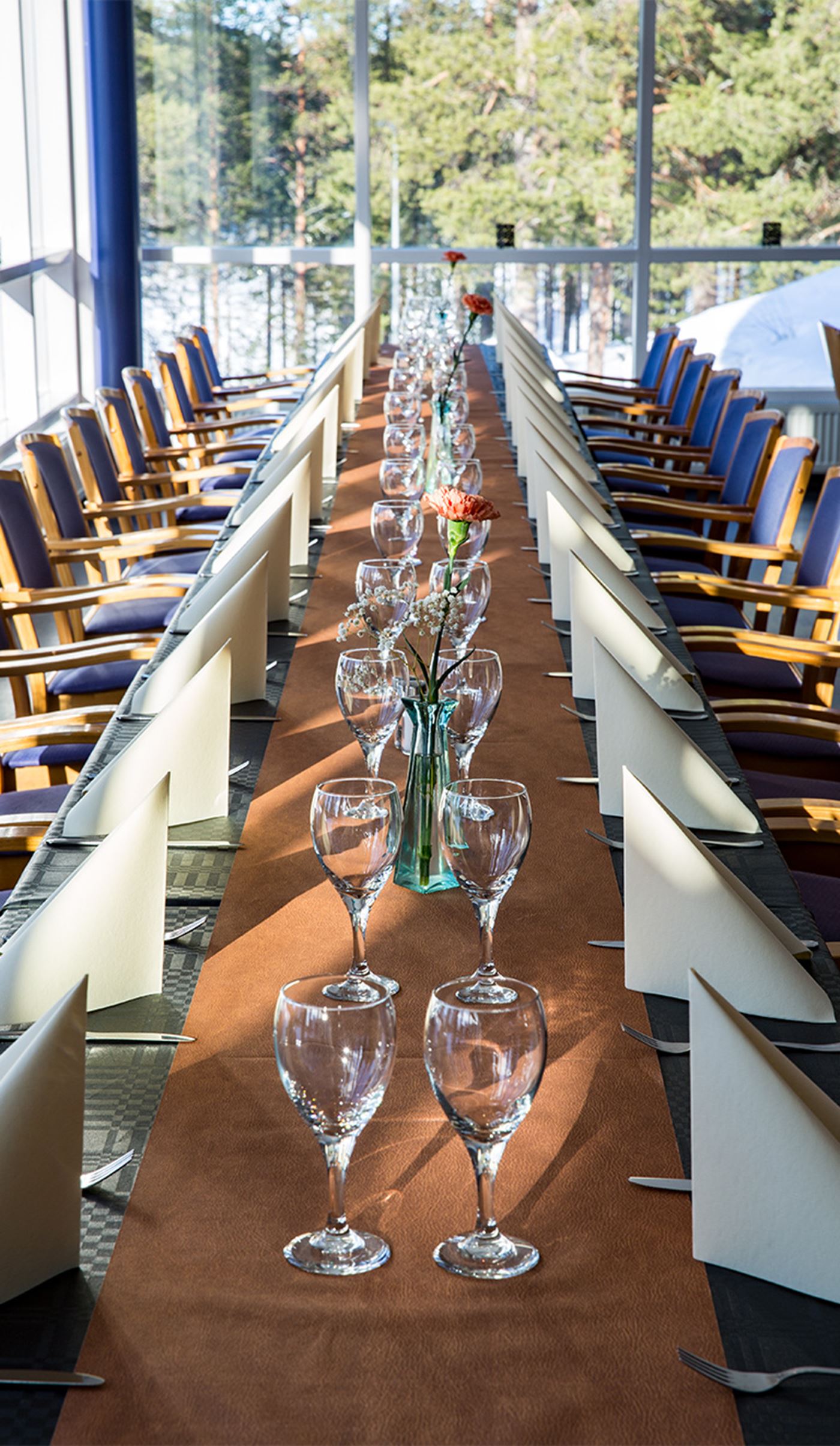 Restaurants and services