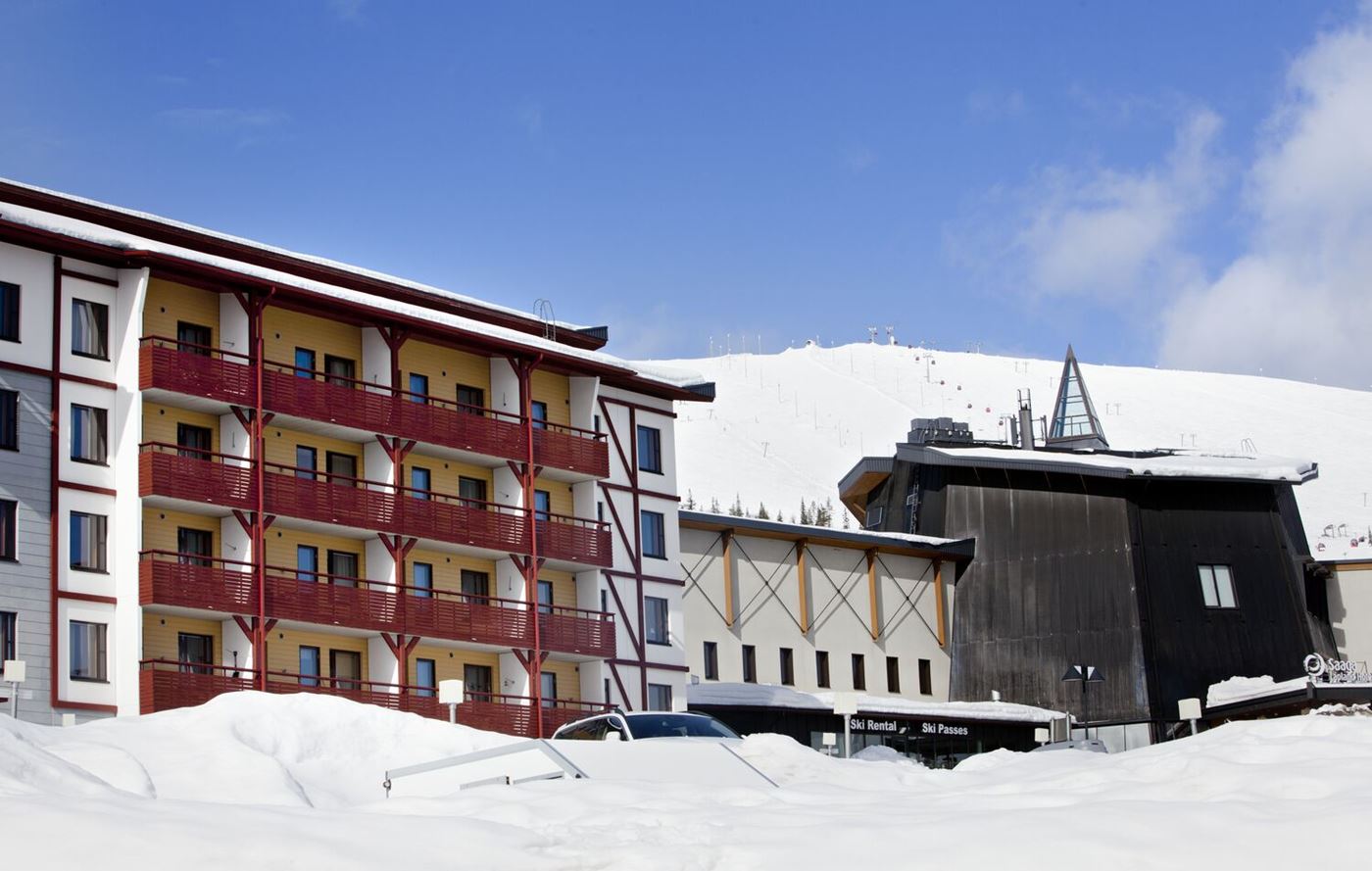 yllas_ulkokuva_rinteet.jpg