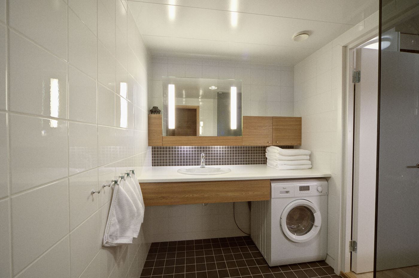 hc-saimaa_villas-1_2mh_tbwa-retouched_2501_bathroom_10_2022.jpg
