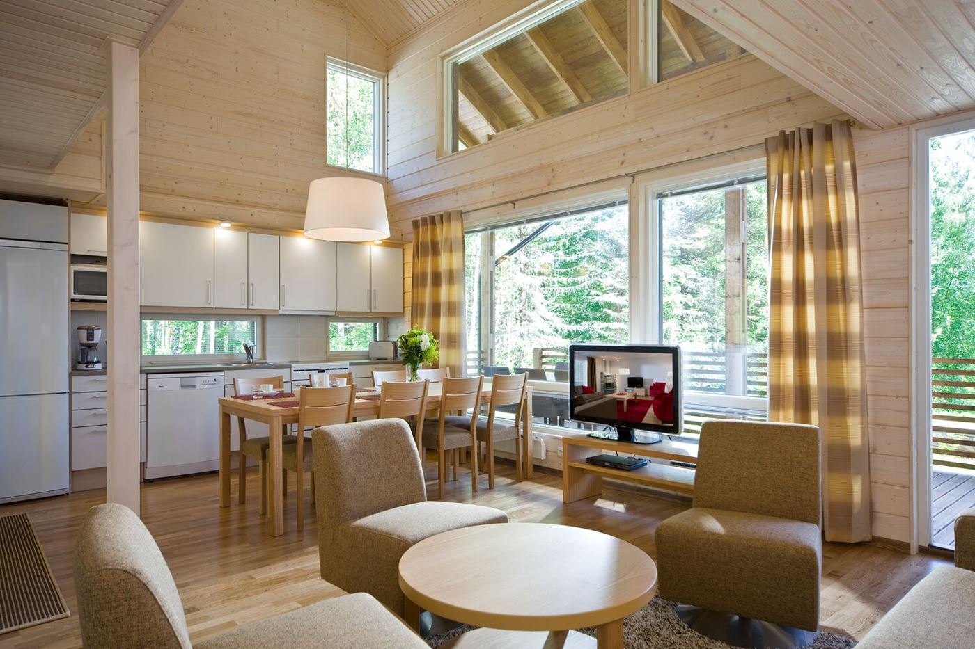 view-from-living-room-to-kitchen-2.jpg