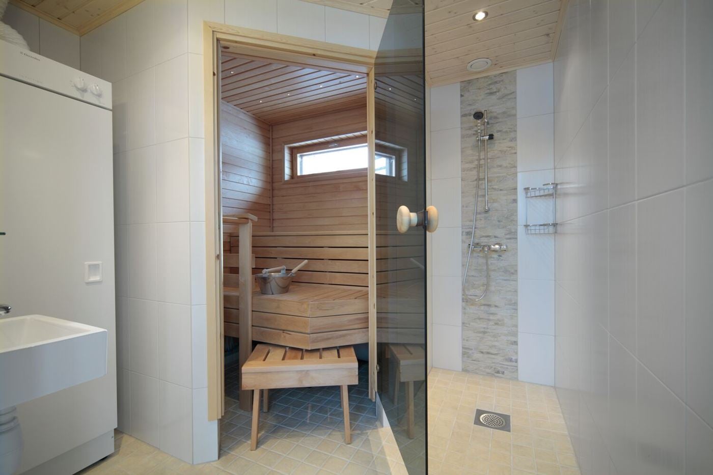 aurinkopaikka-sauna.jpg