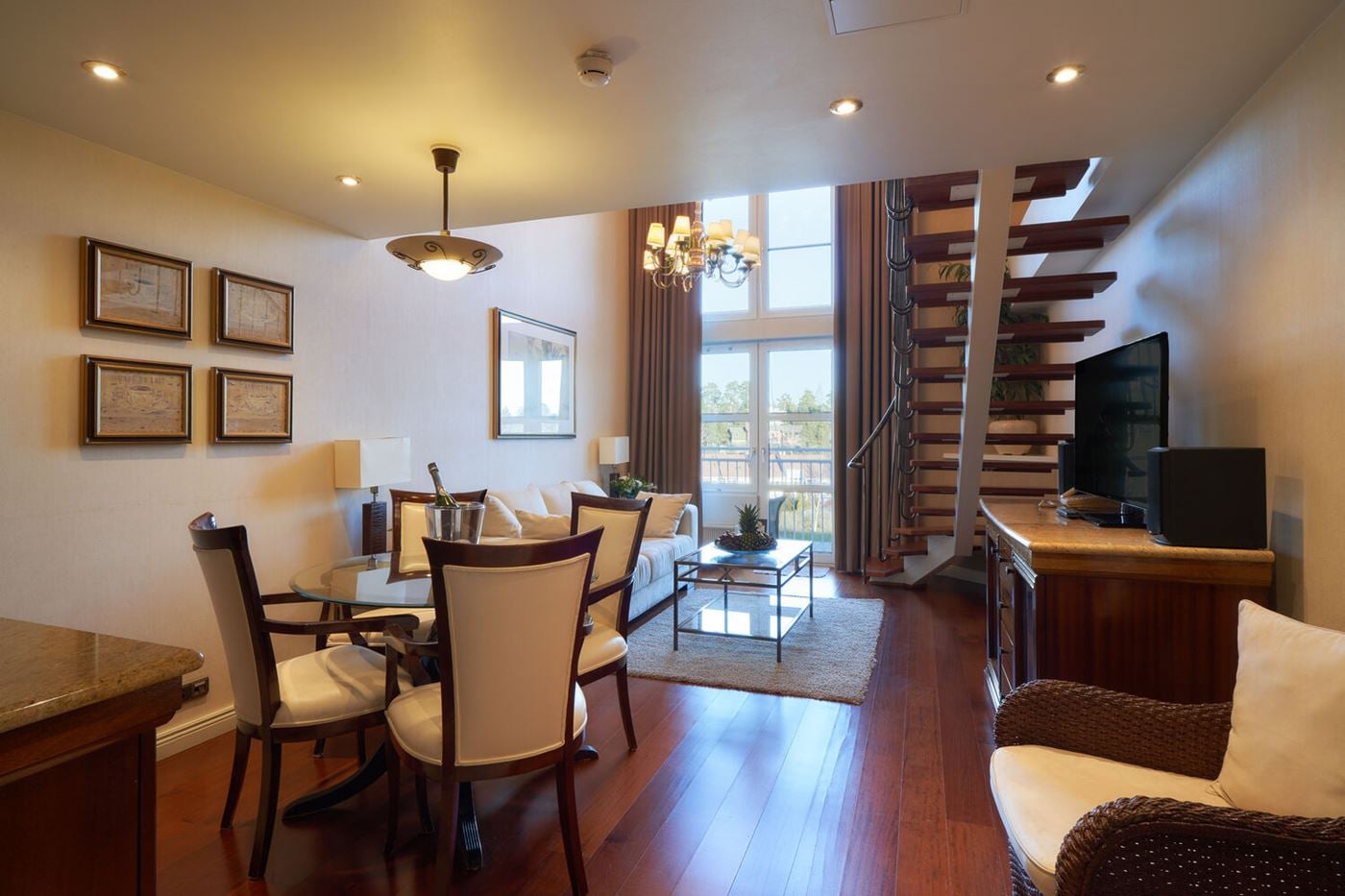 naantali-livingroom.jpg