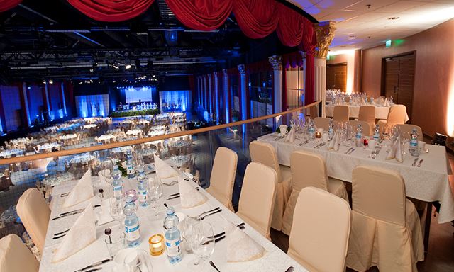 Gaalaillallisia ja jääkiekkopelejä – Saimaan Arena muuntautuu moneen