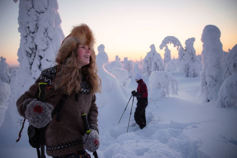 ruka-kuusamo_kuntivaara_lumikenkaily_2021_harritarvainen.jpg