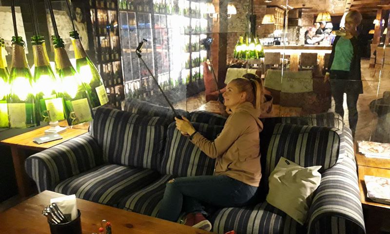 kullankanssa-saimaa-classic-pizza-selfiestick-hor.jpg